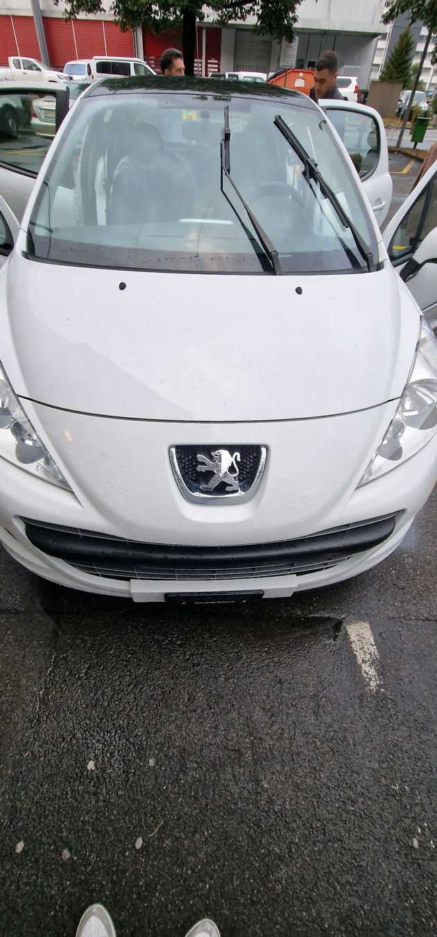 Peugeot Autos: peugeot 207 – Gebraucht aus Schlieren von Lumturie02 5