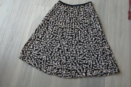 wie neu Rock von DKNY gr. S
