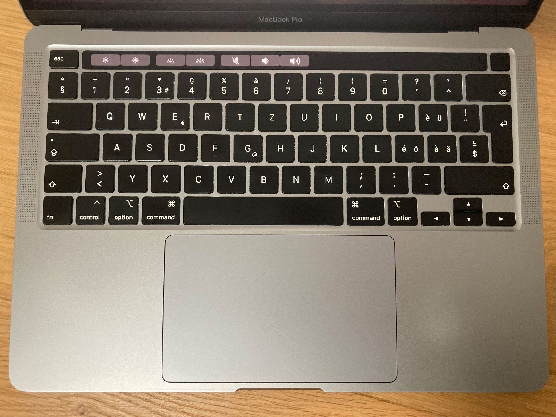 Apple Notebooks: Apple MacBook Pro 2020 – Gebraucht aus Sursee von  2