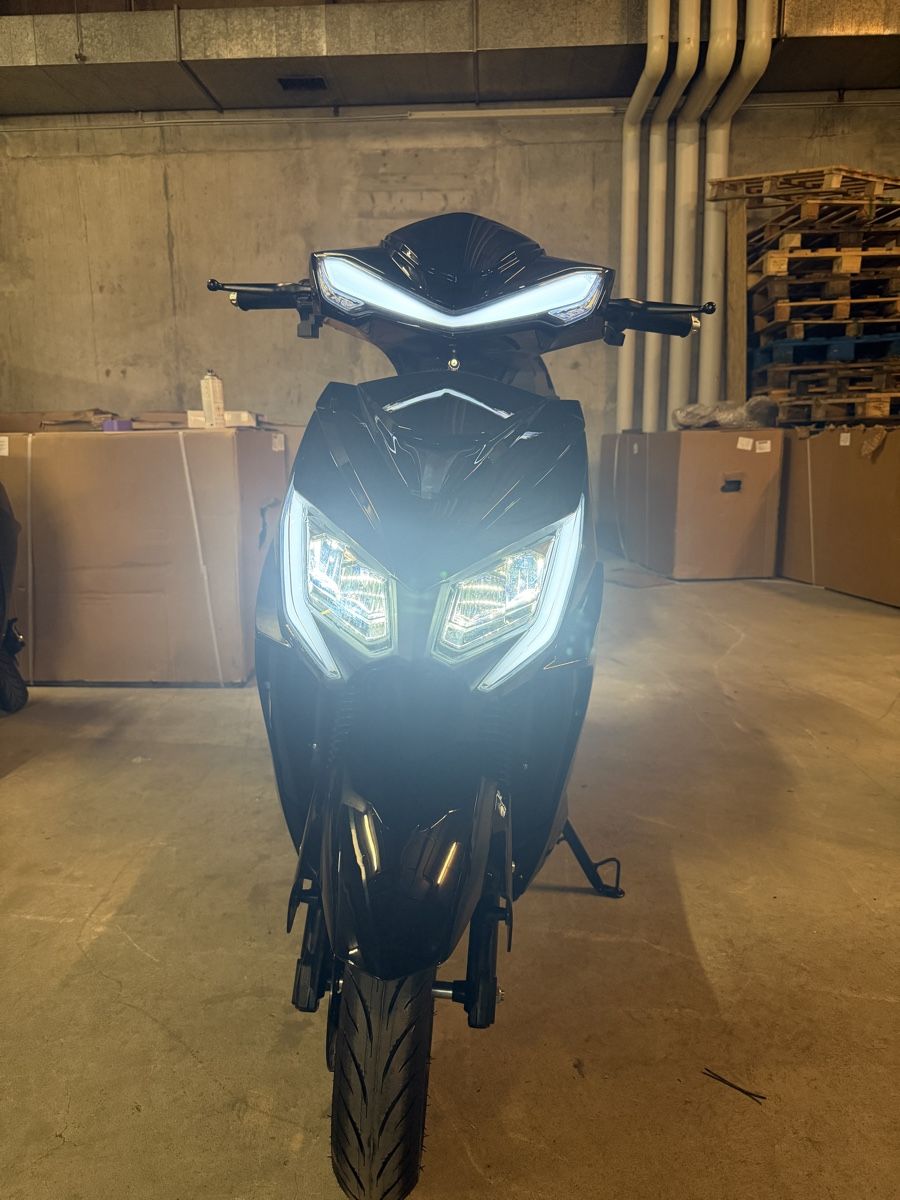 Voiturettes électriques: Scooter – Neuf avec emballage d'origine à Basel par ban_t5lm