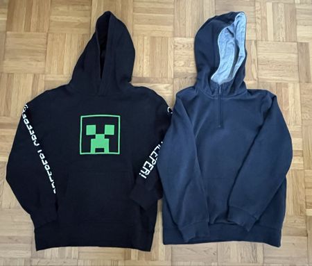2 schöne Hoodies 146/152