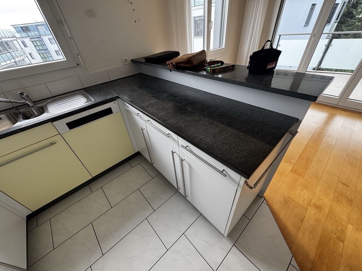 V-Zug Cucine complete: Einbauküche mit Geräte – Usato da Cham venduto da Sreten85 6