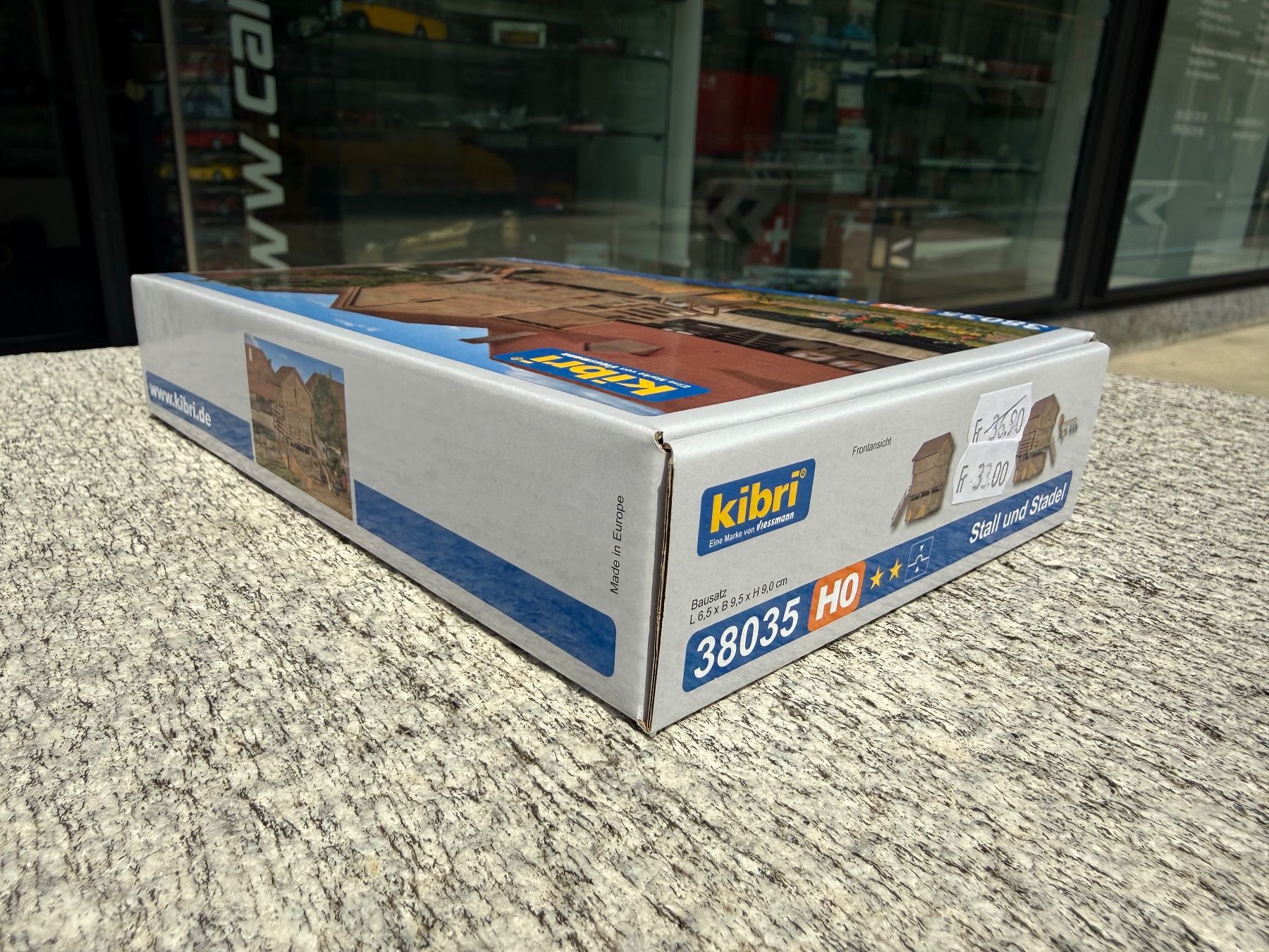 Kibri Modellini di ferrovie: Kibri 38035 H0 Stall und Stadel – Nuovo e nell'imballaggio originale da Chiasso venduto da Carrara-Modellismo 1