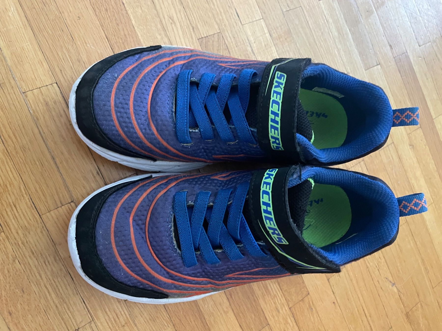 Skechers Scarpe per ragazzi: Skechers 33 – Usato da Salavaux venduto da Kevinka
