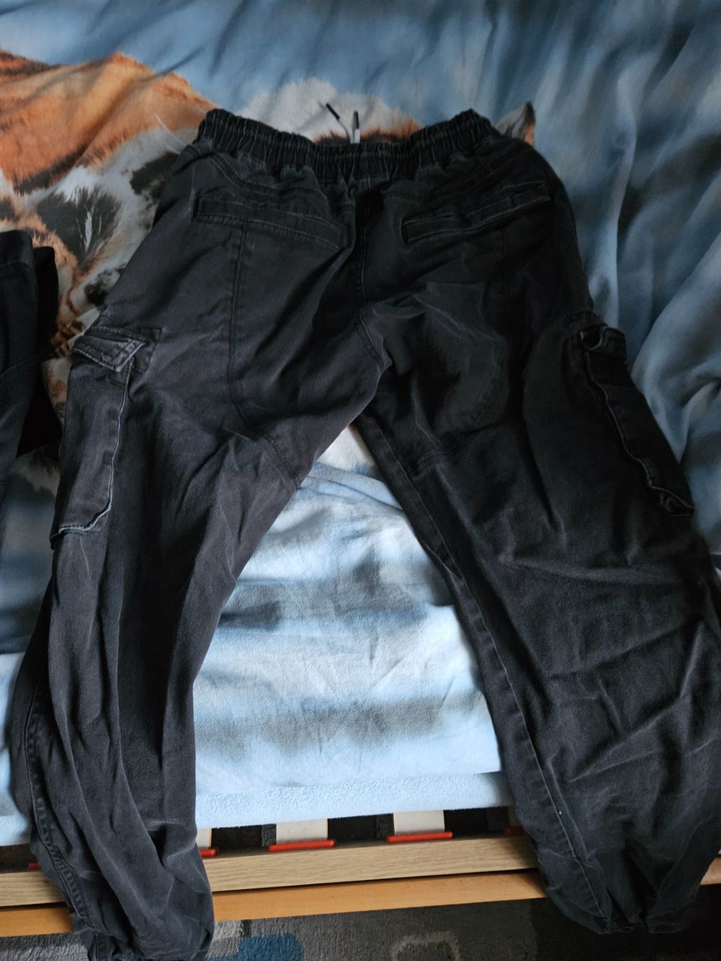 Pantaloni: Cargo noir – Usato da Ferpicloz venduto da Olivier_Jut 1