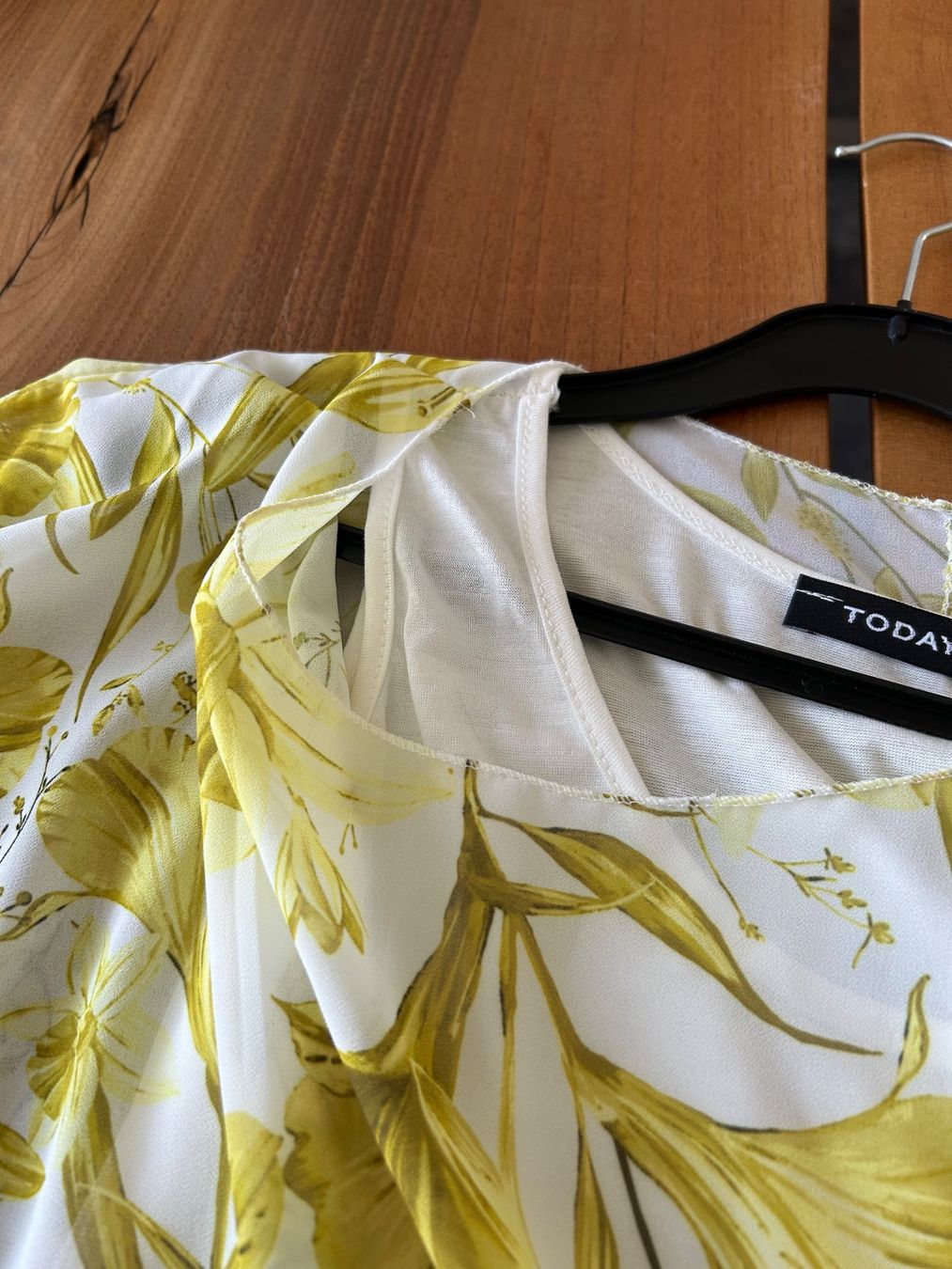 Camicette: TODAY Sommer-Bluse, Gr. M mit Blumenmuster, neuwertig – Usato da Schötz venduto da chousan 3