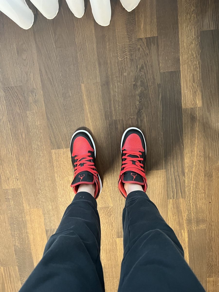 Jordan Scarpe da donna: Jordan Nike Damenschuhe Grösse 37,5 – Nuovo (secondo la descrizione) da Bettlach venduto da Swiss-2016