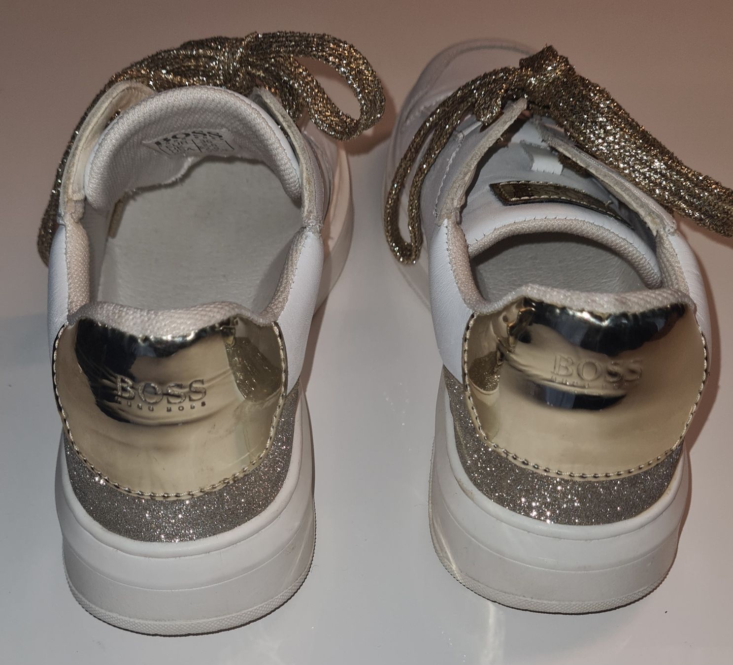 Hugo Boss Damenschuhe: Boss Damen sneakers gr. 35 – Gebraucht aus Nebikon von Draga25 2