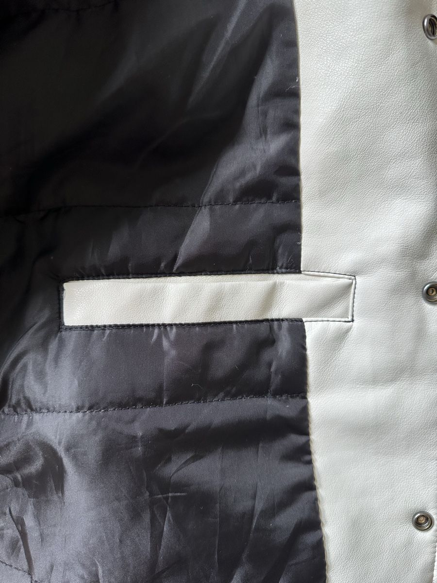Bershka Jacken: Jacke aus Kunstleder (L) – Gebraucht aus Benken SG von SecondTreasure 3