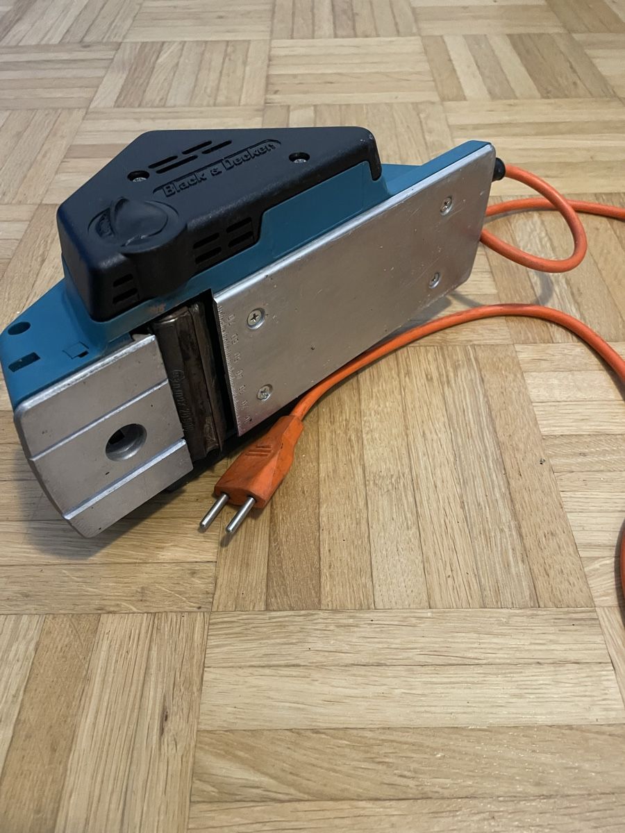 Tutte le macchine: Black Decker Elektrohobel Handhobel DN-710/D1 – Usato da St. Gallen venduto da besi97 4
