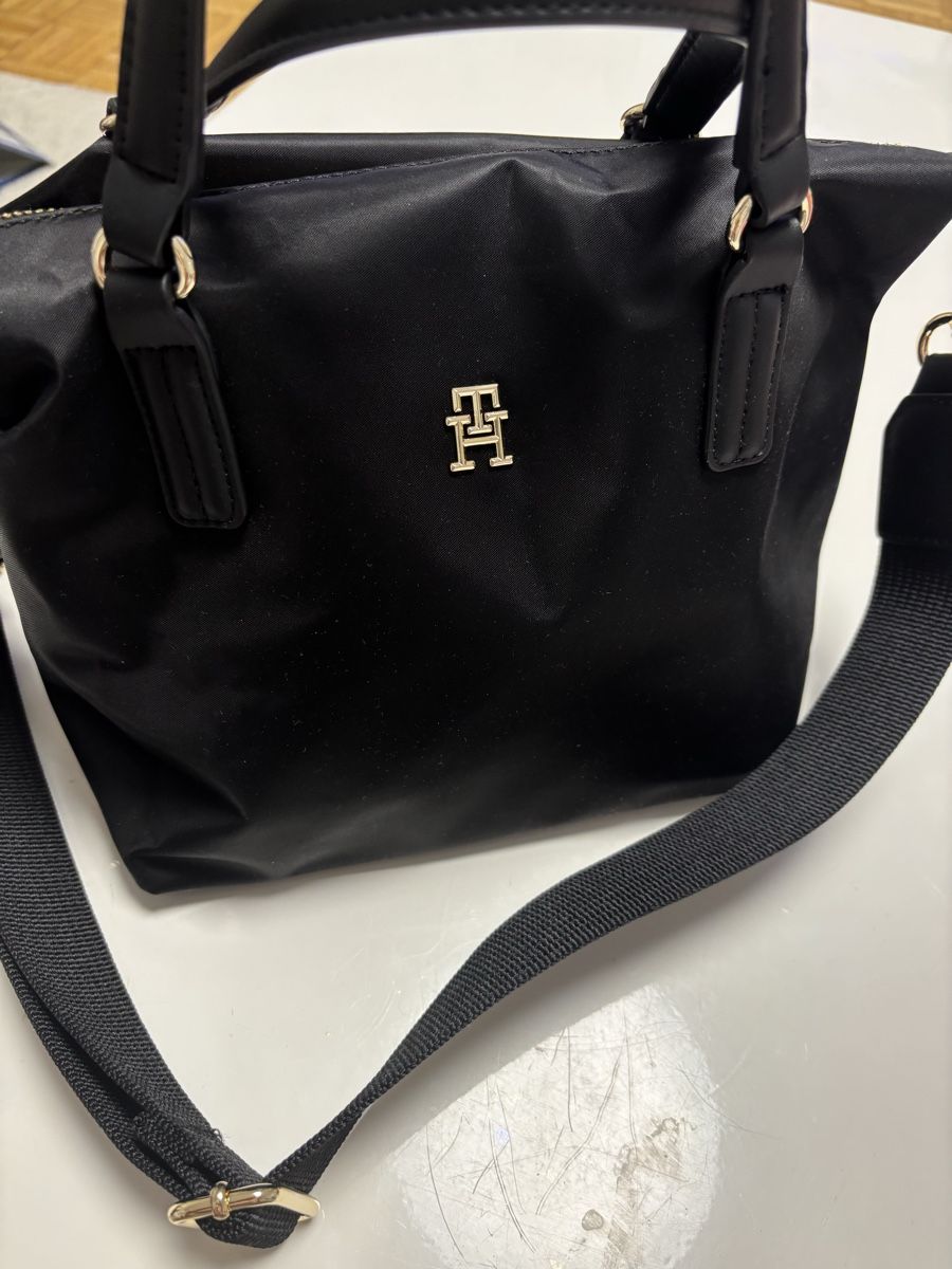 Tommy Hilfiger Borse da donna: Neue Tommy Hilfiger Handtasche, – Nuovo (secondo la descrizione) da Brügg BE venduto da rah_mqh8