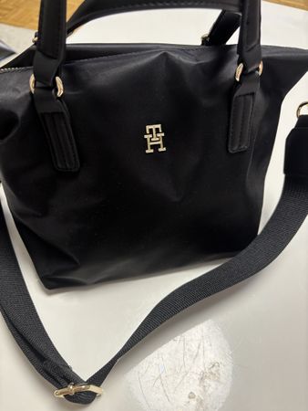 Neue Tommy Hilfiger Handtasche, 