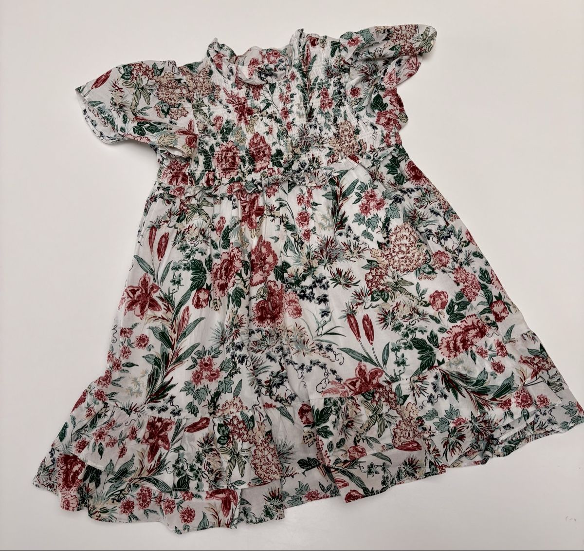 Lotti & Set di vestiti: Sommerkleider 3er-Set, in 104 – Usato da Silvaplana venduto da nad_9l9w 3