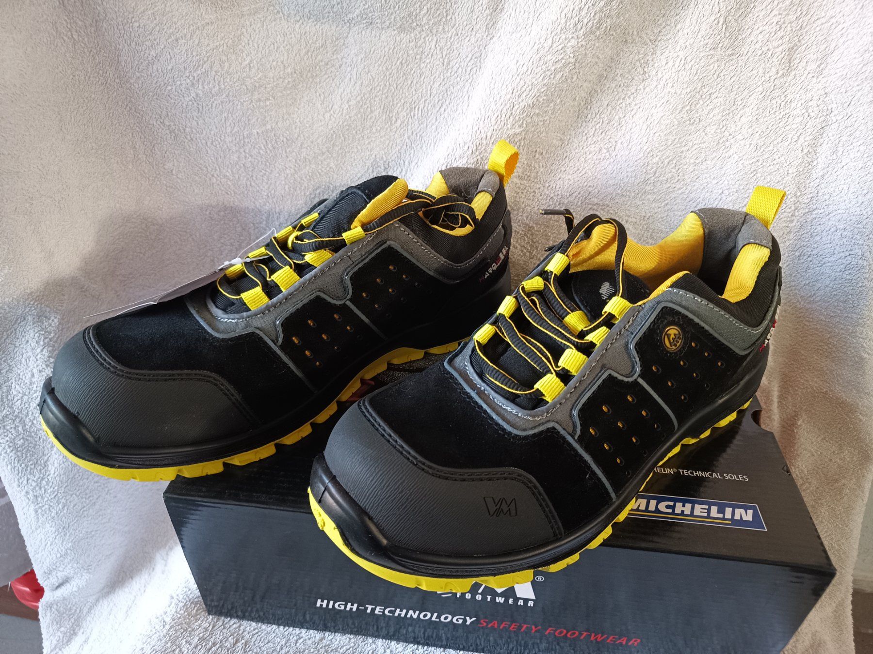 Scarpe da uomo: Arbeitsschuhe / Sicherheitsschuhe S1P 43 – Nuovo e nell'imballaggio originale da Oberegg venduto da 19franzi94 1