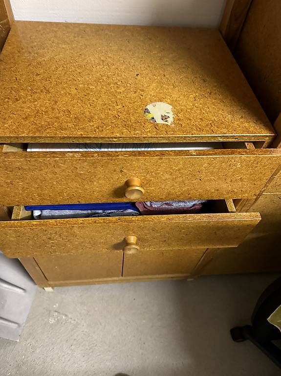 Scaffali: stabiles Gestell aus Spanplatten, lackiert, Langenthal – Usato da Olten venduto da mho_q9w7 4
