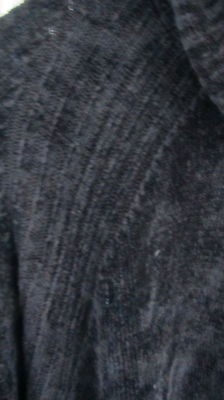 Pullover & Sweatshirts: 2 PULLS NOIR WA NG – Gebraucht aus Murten von Selliot 5