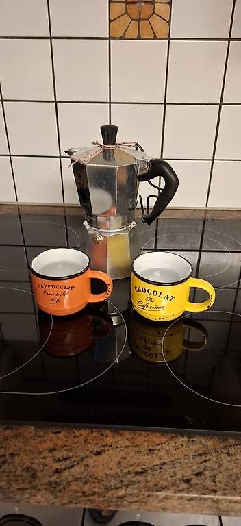 Set di piatti: Camping Geschirr, Besteck, Bialetti – Usato da Steffisburg venduto da Nissa16 4