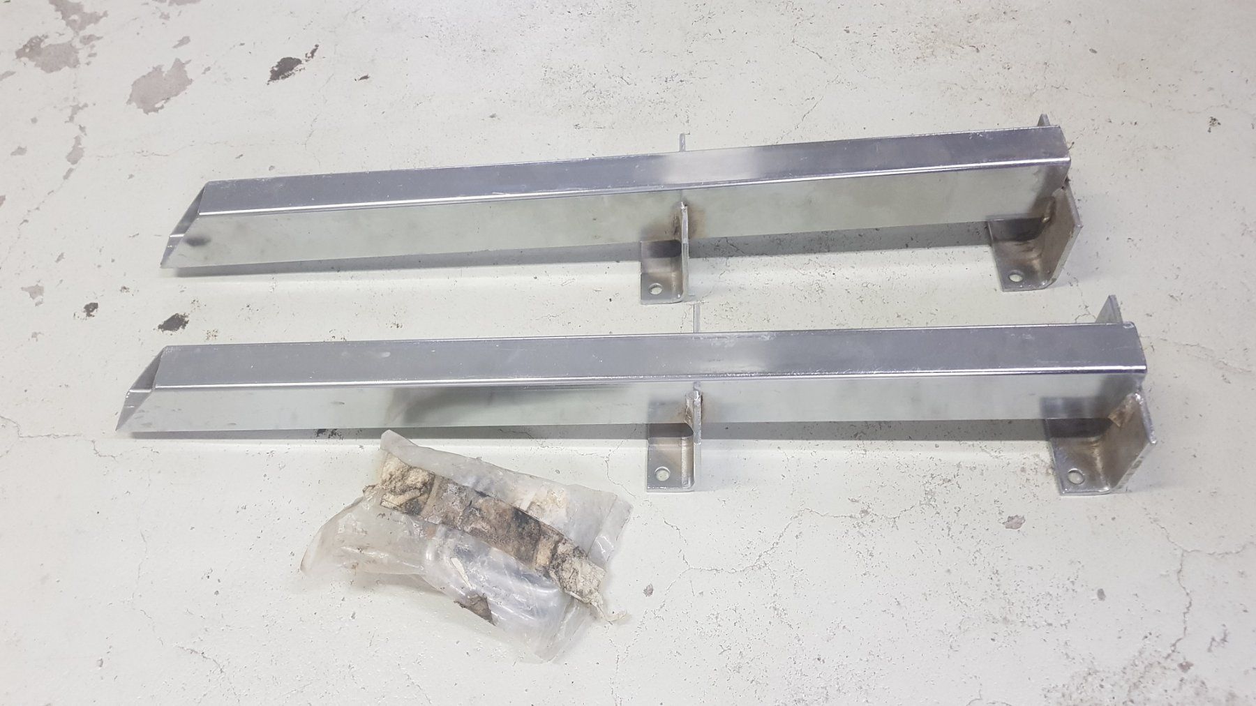 Tutti pezzi di ricambio auto: Traction Bars – Usato da Niederrohrdorf venduto da freestyle01