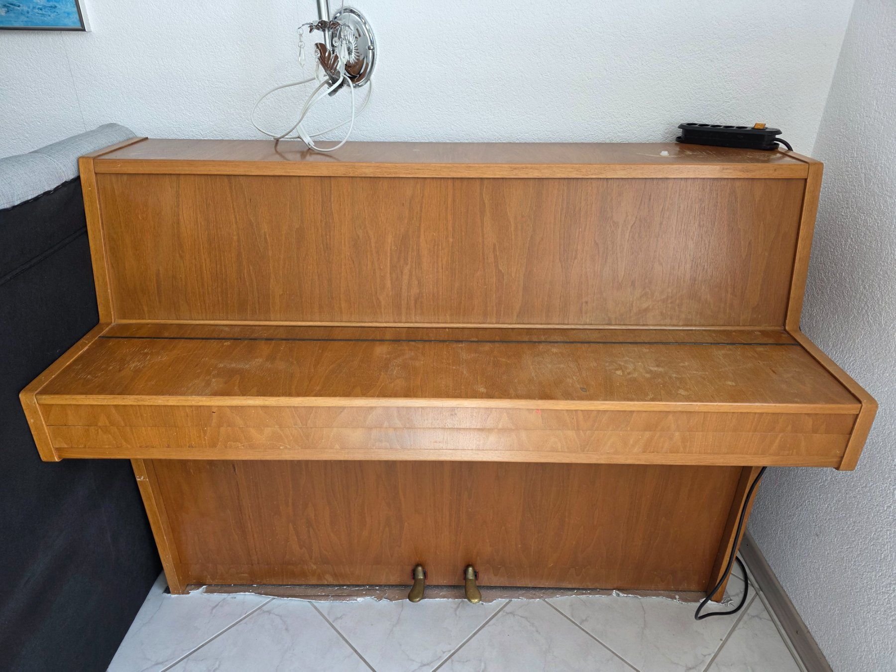 Strumenti musicali: Klavier Sabel – Usato da Rorbas venduto da Bri 1
