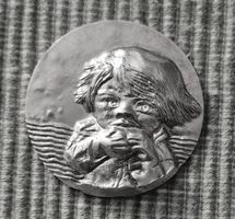 Medaille Silber 900, 18.7g zum Jahr des Kindes 1979, Relief!