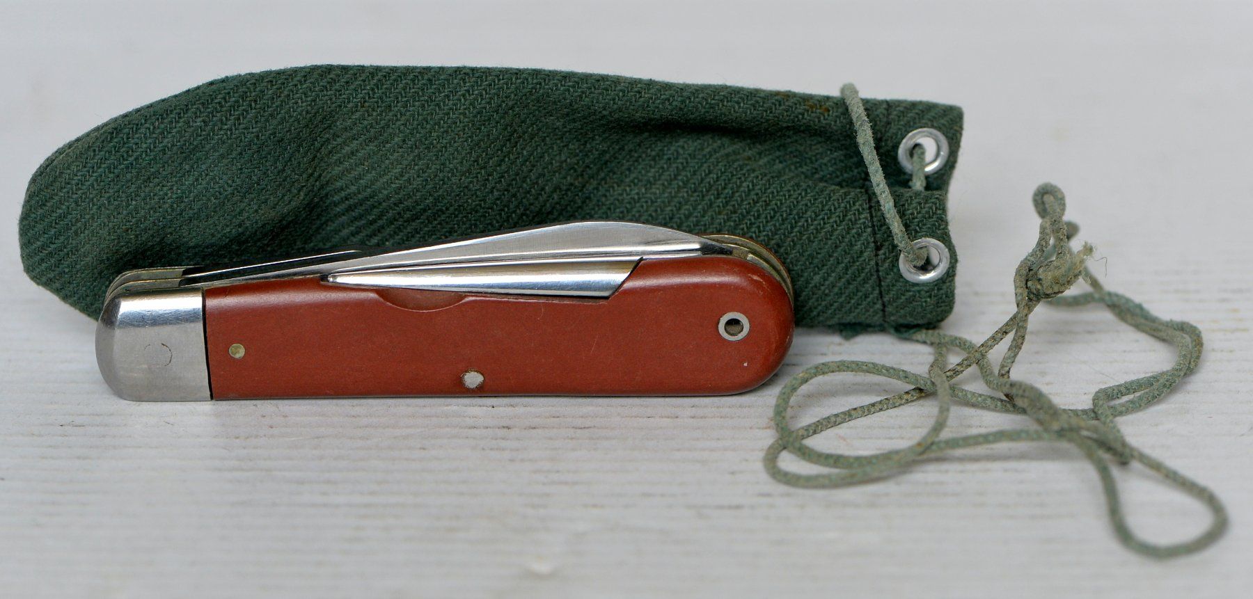 Coltelli tascabile: Couteau Elsener Schwyz 54 – Usato da Neuchâtel venduto da Neuchatel