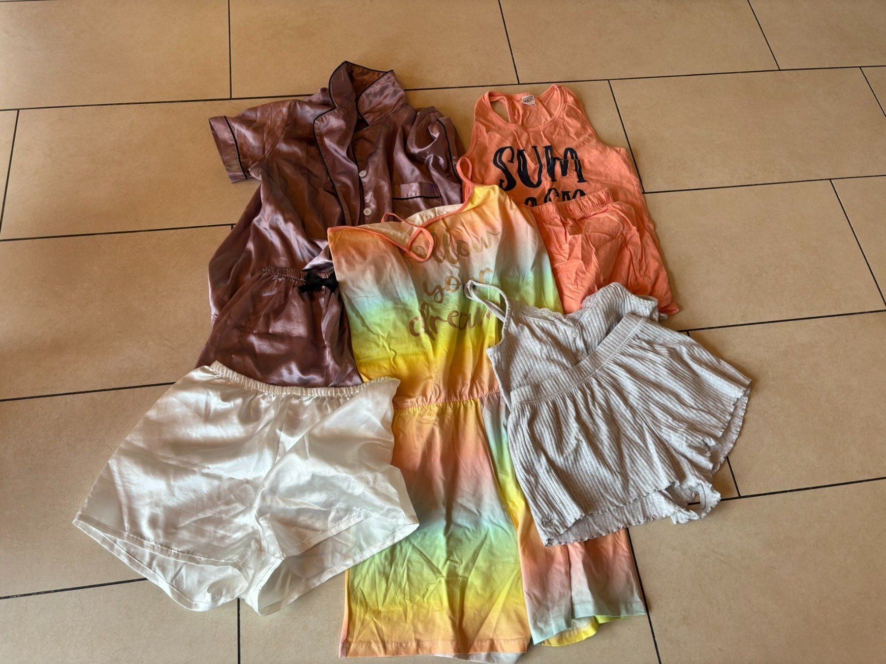 Pigiama & Simili: Lot Pyjamas été Filles Taille S – Usato da Chevenez venduto da Paddy73