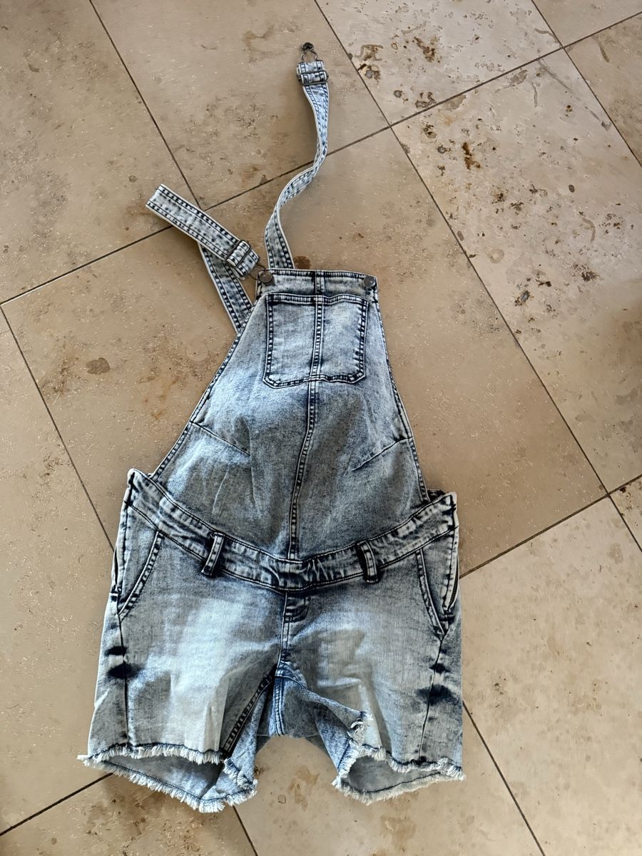 Jumpsuits: Salopette short grossesse  – D'occasion à Sion par Gingin1376