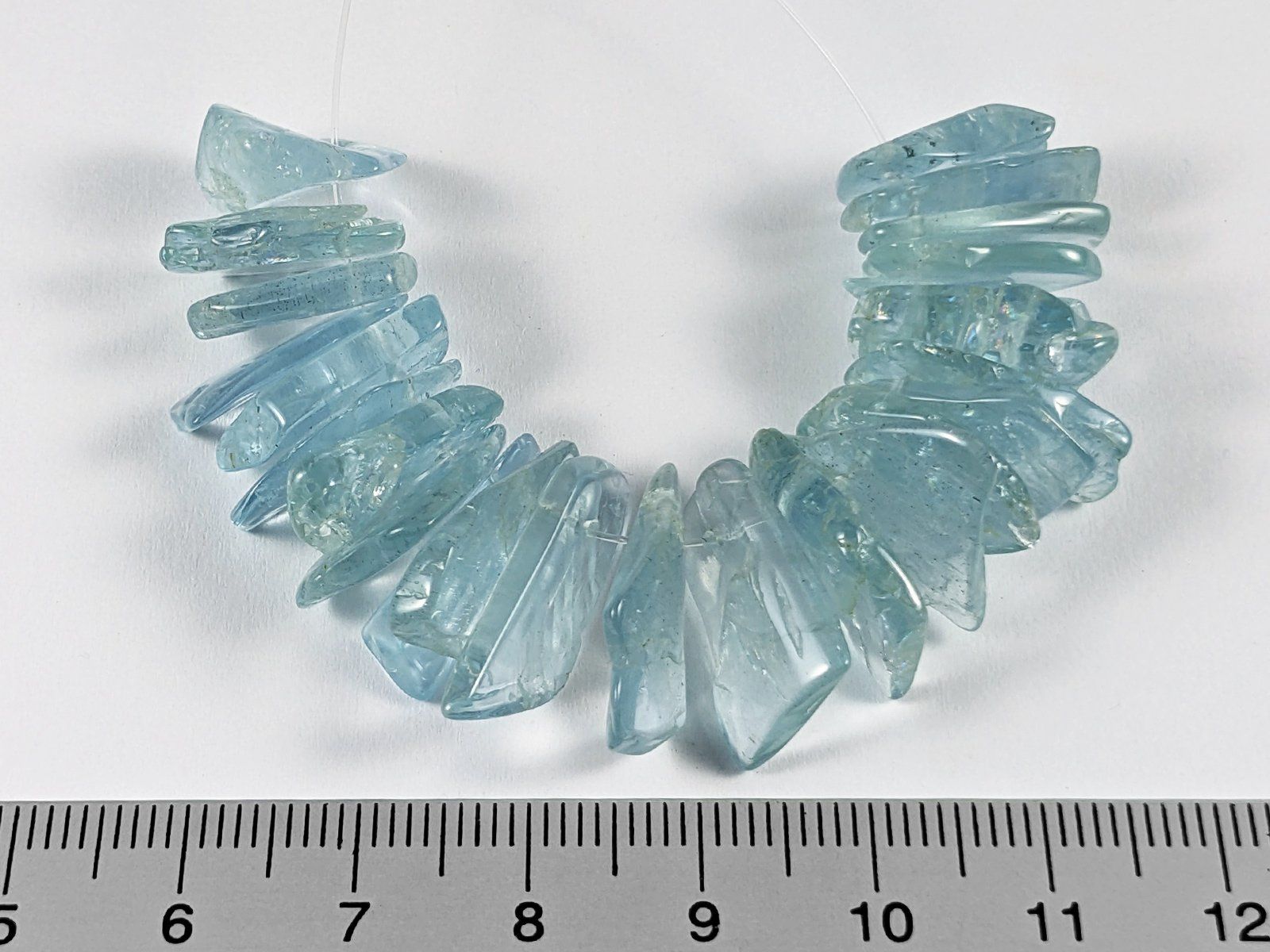 Pietre preziose: Aquamarin rustikale Perlen 13 bis 21mm 24Stk. – Nuovo e nell'imballaggio originale da Meilen venduto da GypsyCat