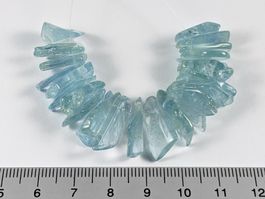 Aquamarin rustikale Perlen 13 bis 21mm 24Stk.