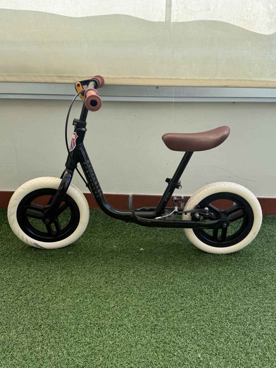 Decathlon Veicoli per bambini: Laufvelo von Decathlon – Usato da St. Gallen venduto da AsanwaChee