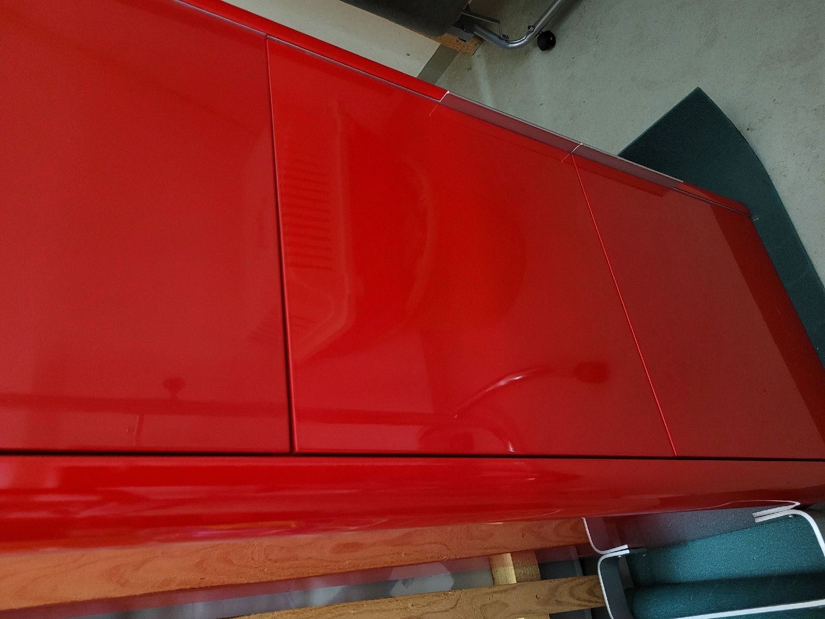 Mobili TV: Rotes Sideboard Hochglanz Design – Usato da Engelburg venduto da adi_7rqy
