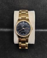 Zum Verkauf steht eine elegante Damenarmbanduhr von Christia