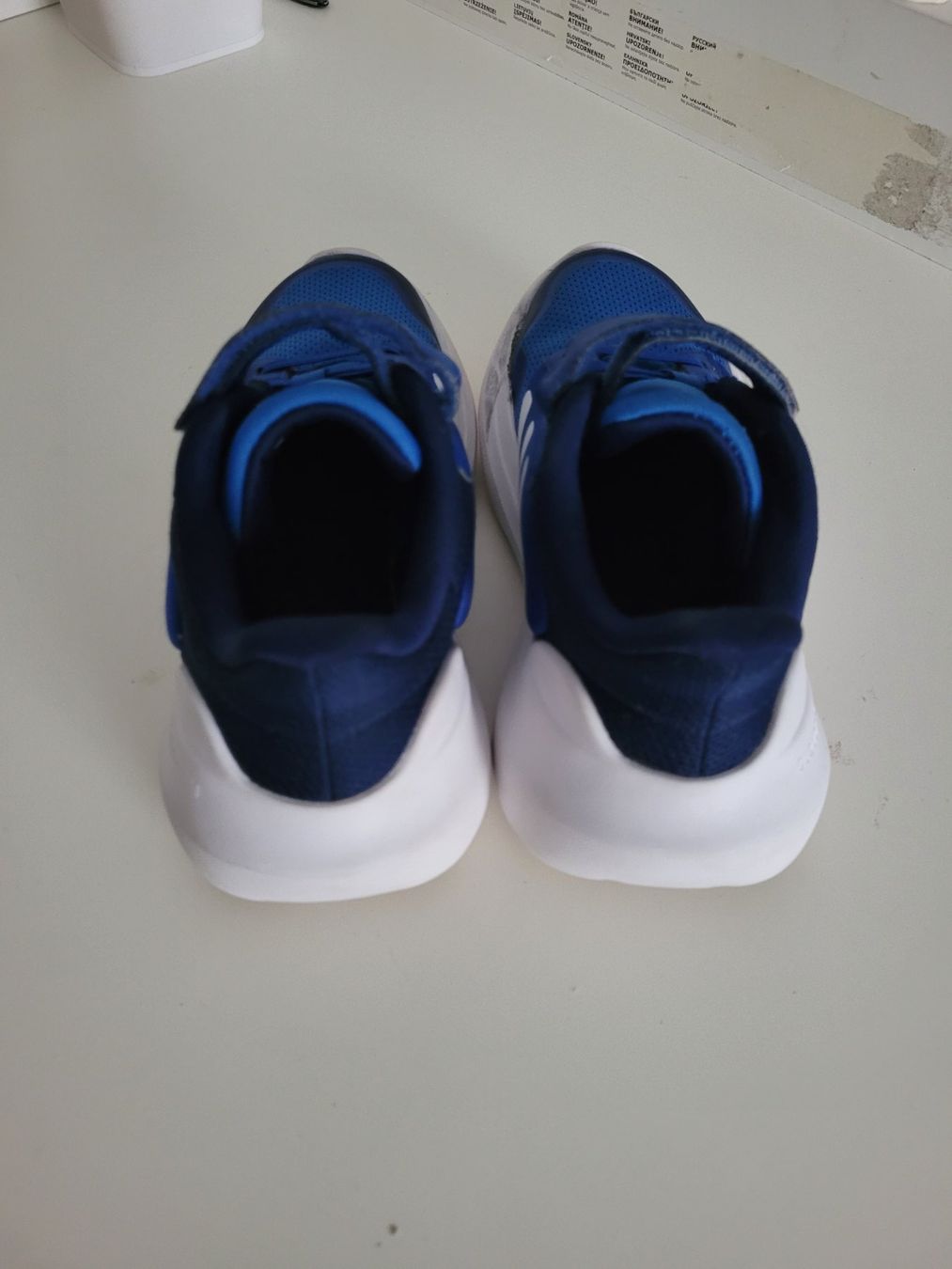 Scarpe per ragazzi: Adidas Kinderschuhe – Usato da Zürich venduto da Saxer1900 2