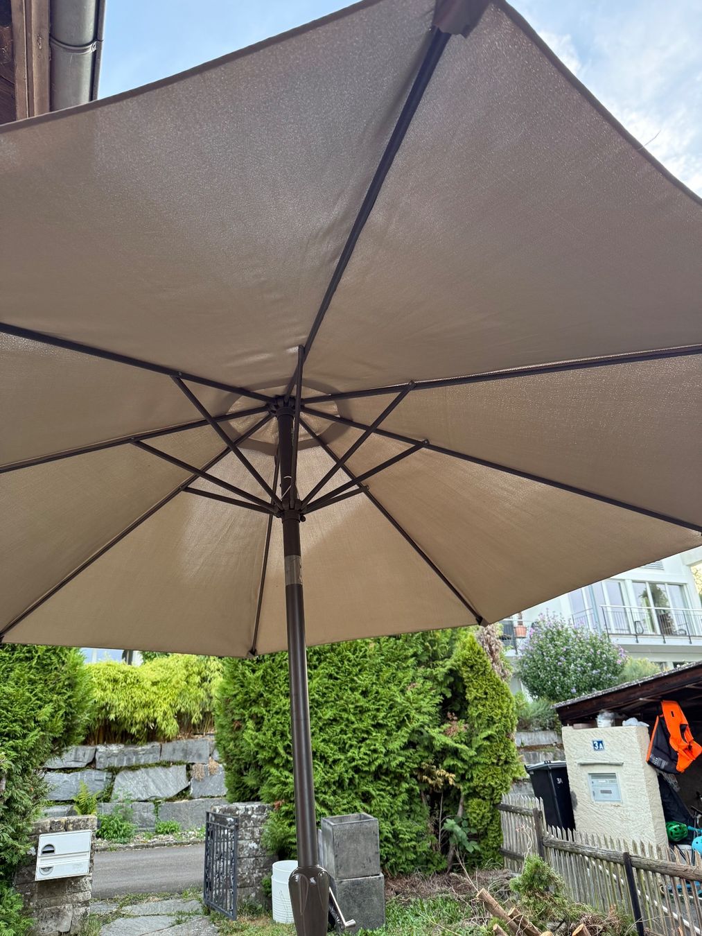 Parasols: Sonnenschirm mit Säule – D'occasion à Richterswil par CarlotaMaria 2