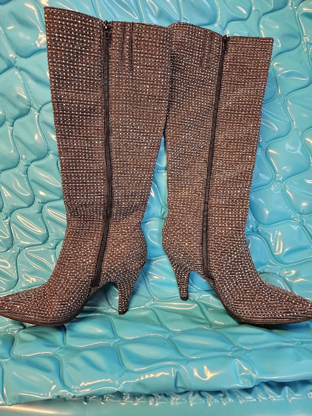 Scarpe da donna: Stiefel Glitzer Gr. 40 – Usato da Aesch BL venduto da Ipnf 2