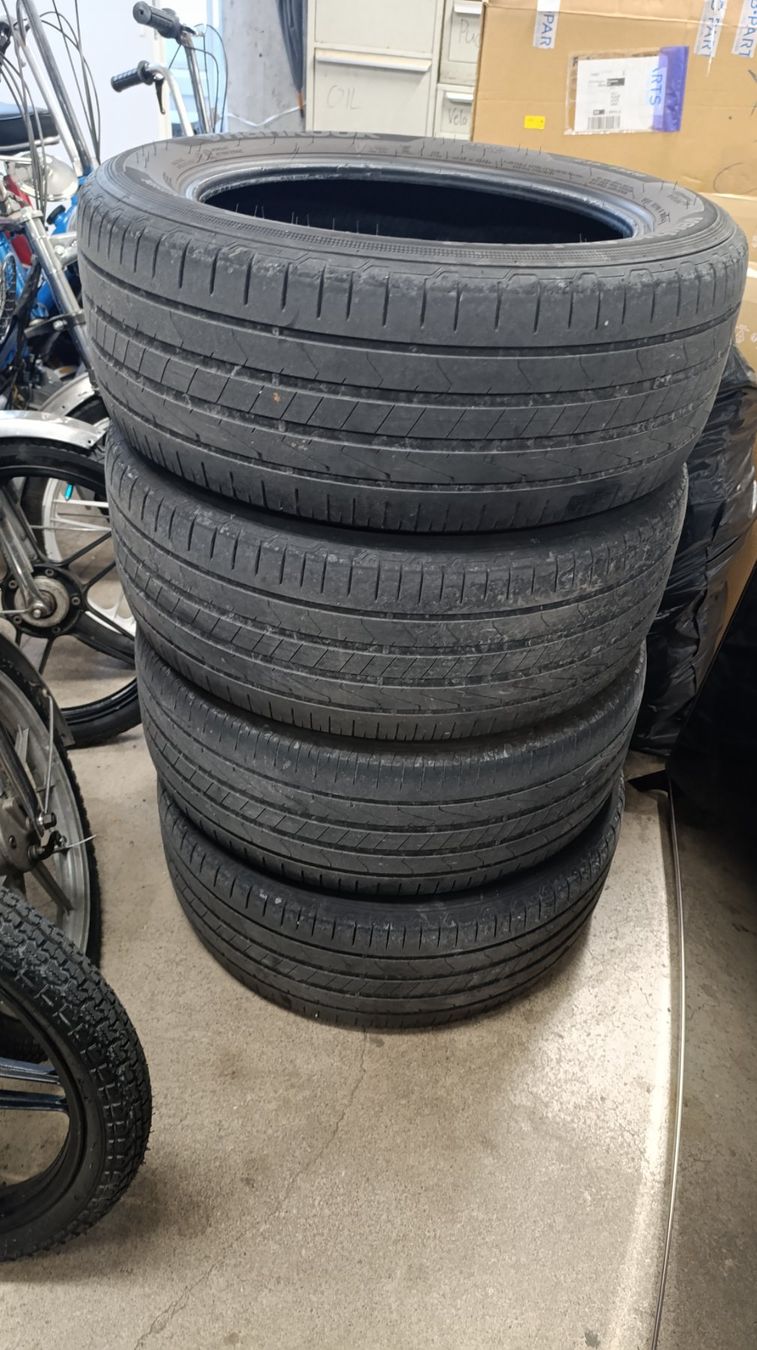 Hankook Pneumatici & Ruote complete: Reifen 235/55 R18 – Usato da Grub AR venduto da Sandroswerkstatt