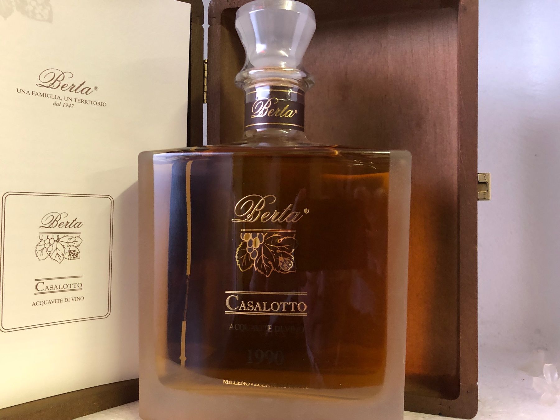 Berta Bevande alcoliche: Berta Casalotto RISERVA Aquavite 43%1990 – Nuovo e nell'imballaggio originale da Wöschnau venduto da Vinsale 3