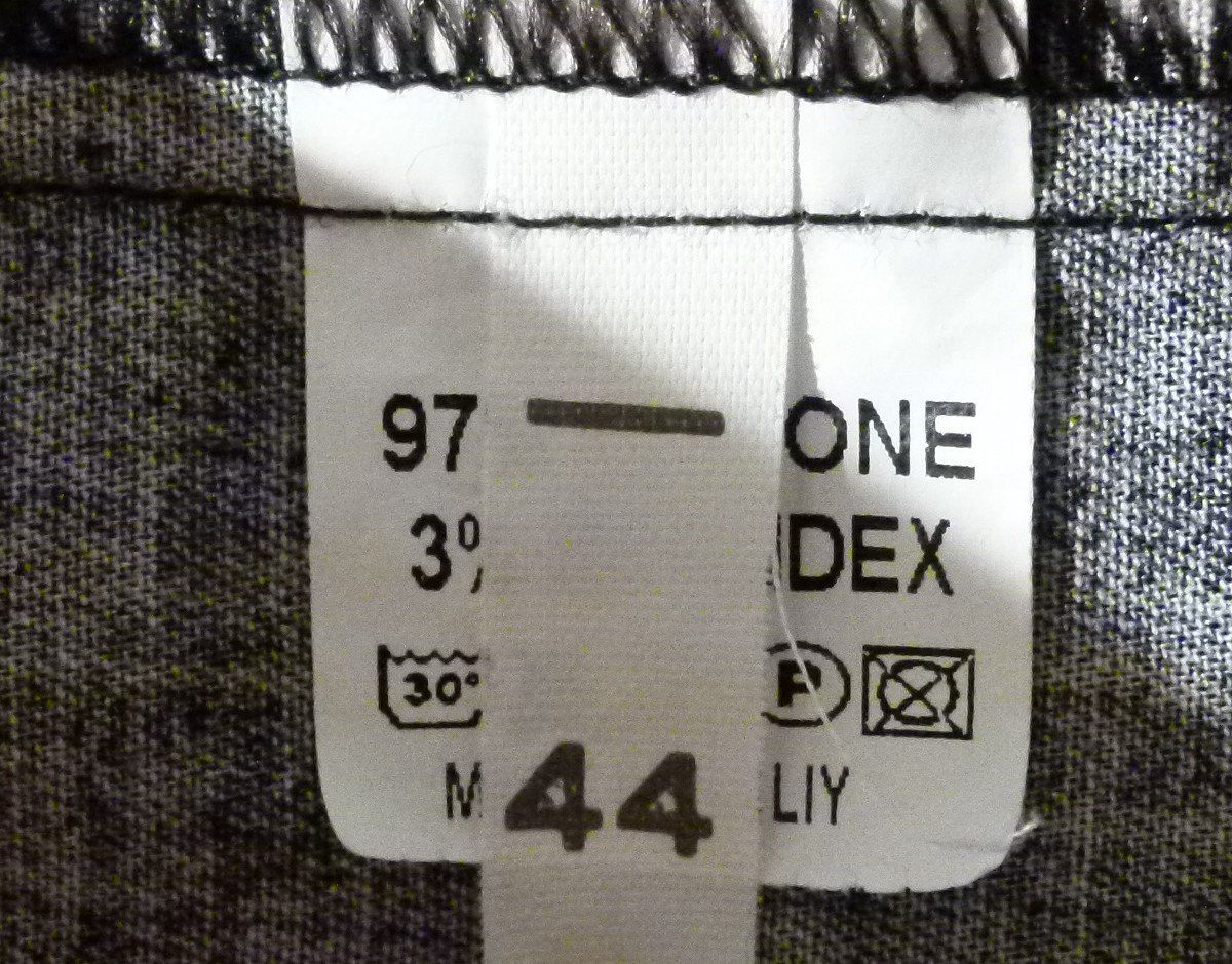 Costumi: Damen- Costume Edas, dunkelblau – Usato da Winterthur venduto da carrera924s 9