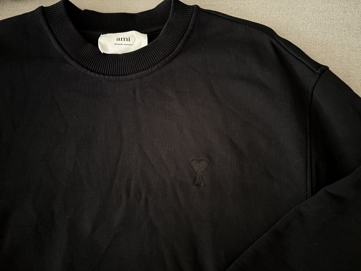 Maglioni & Felpe: Ami Pullover schwarz. Grösse M. guter Zustand – Nuovo (secondo la descrizione) da Luzern venduto da bma_7pkv 1