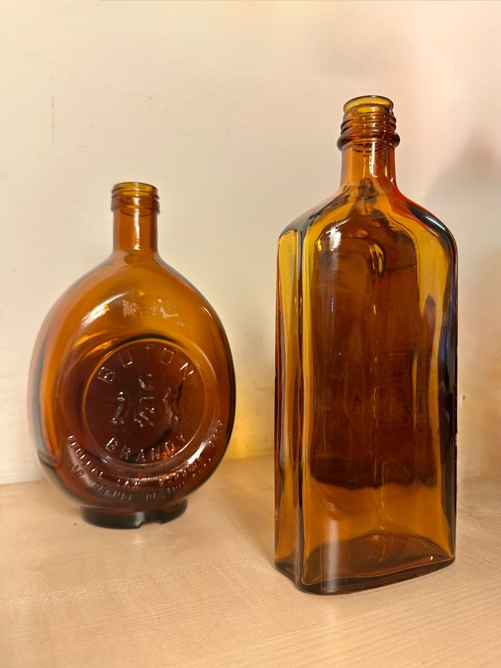 Bicchieri, Caraffe & Bottiglie: Antike Bierflaschen Sammlung, Vintage, 4 Stück, Braun – Usato da Münchenstein venduto da tsp01 3
