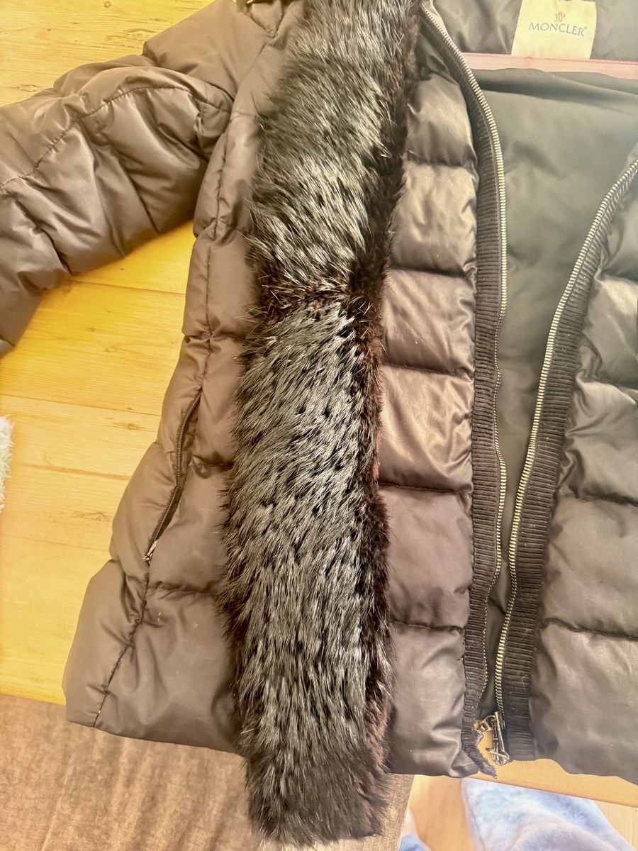 Moncler Giacche: Doudoune veste  Moncler  taille 4 parfait état – Usato da Collombey venduto da canny76 2