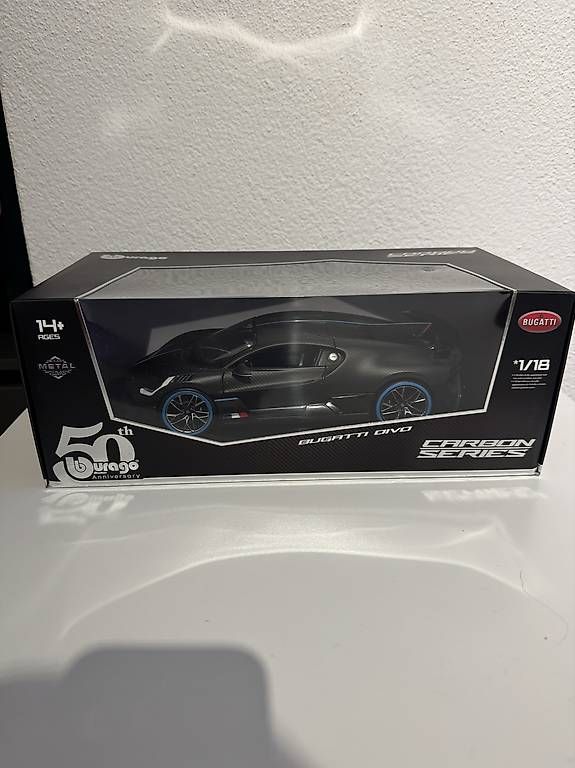 Bburago Modellini d'auto: Bugatti Divo Bburago Carbon Edition 1/18 – Nuovo (secondo la descrizione) da Chur venduto da Didi21 4