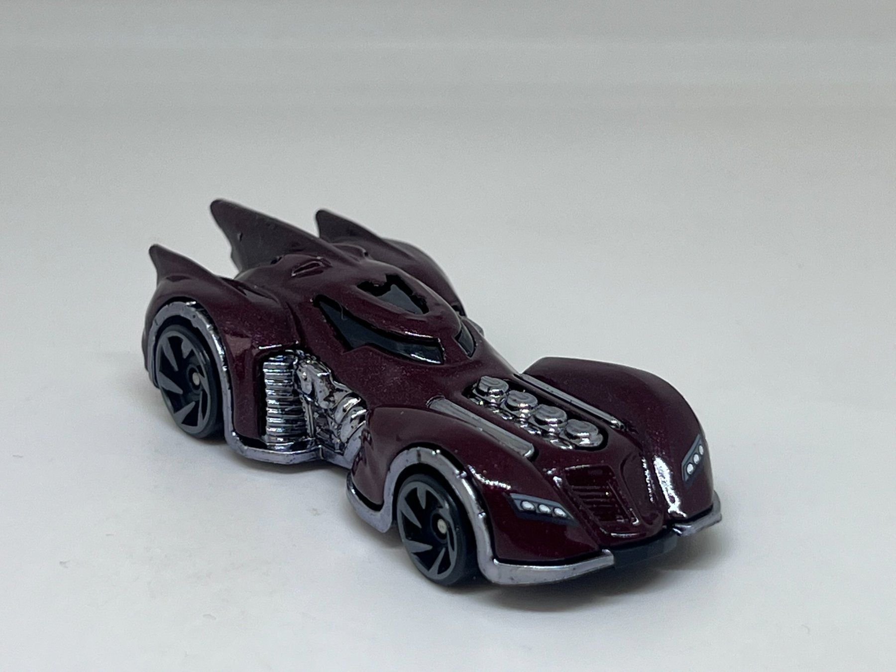 Hot Wheels Modellautos: Hot Wheels Arkham Asylum Batmobile #7 – Gebraucht aus Wildegg von LaaBoutique