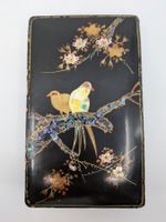 Asiatische Box Pappmaché schwarz lackiert mit Chinoiserie