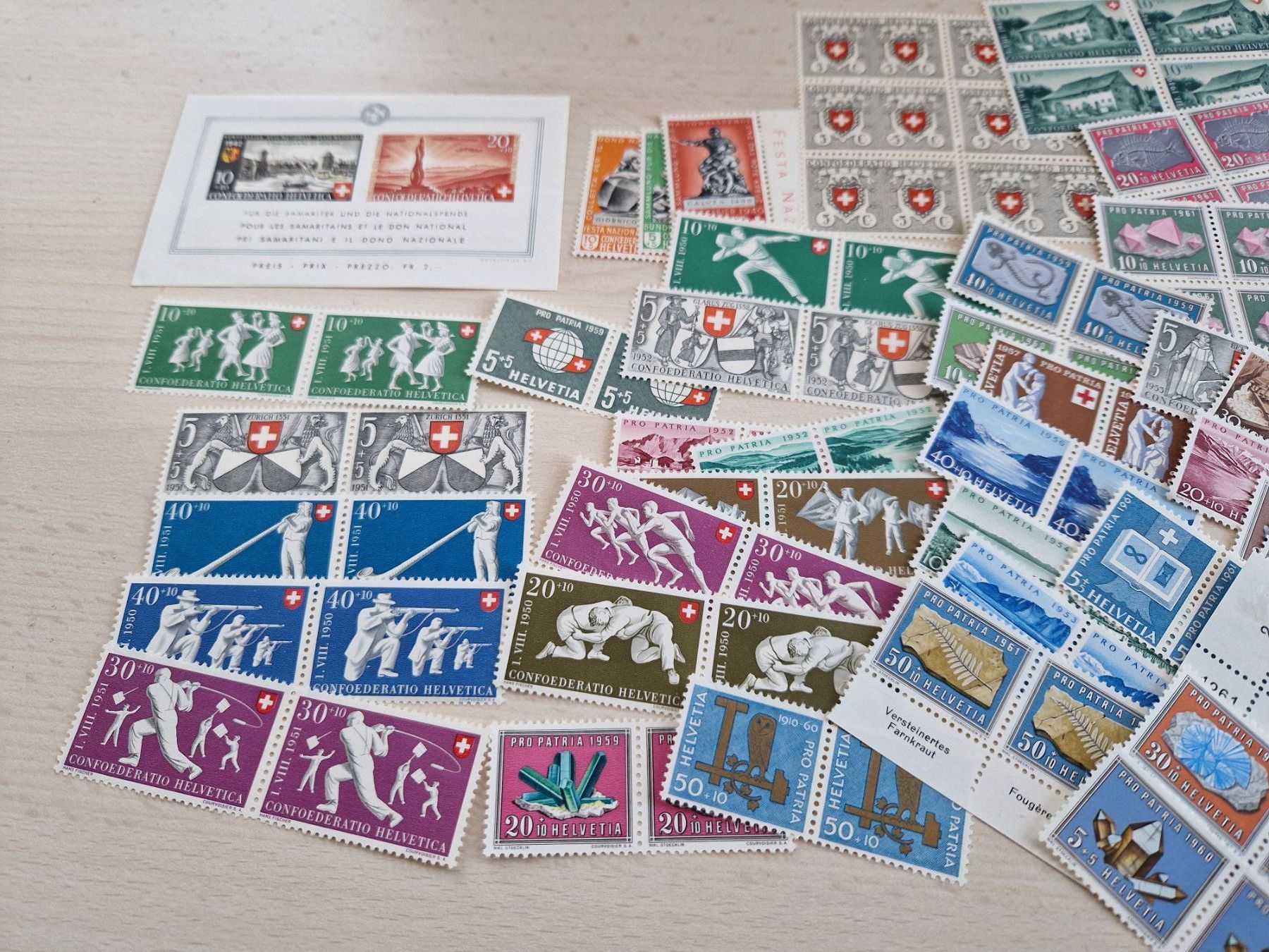 Tutti i francobolli: PP Lot Postfrisch** inkl. Block, ab 1.- – Usato da Burgdorf venduto da Glossy01 1
