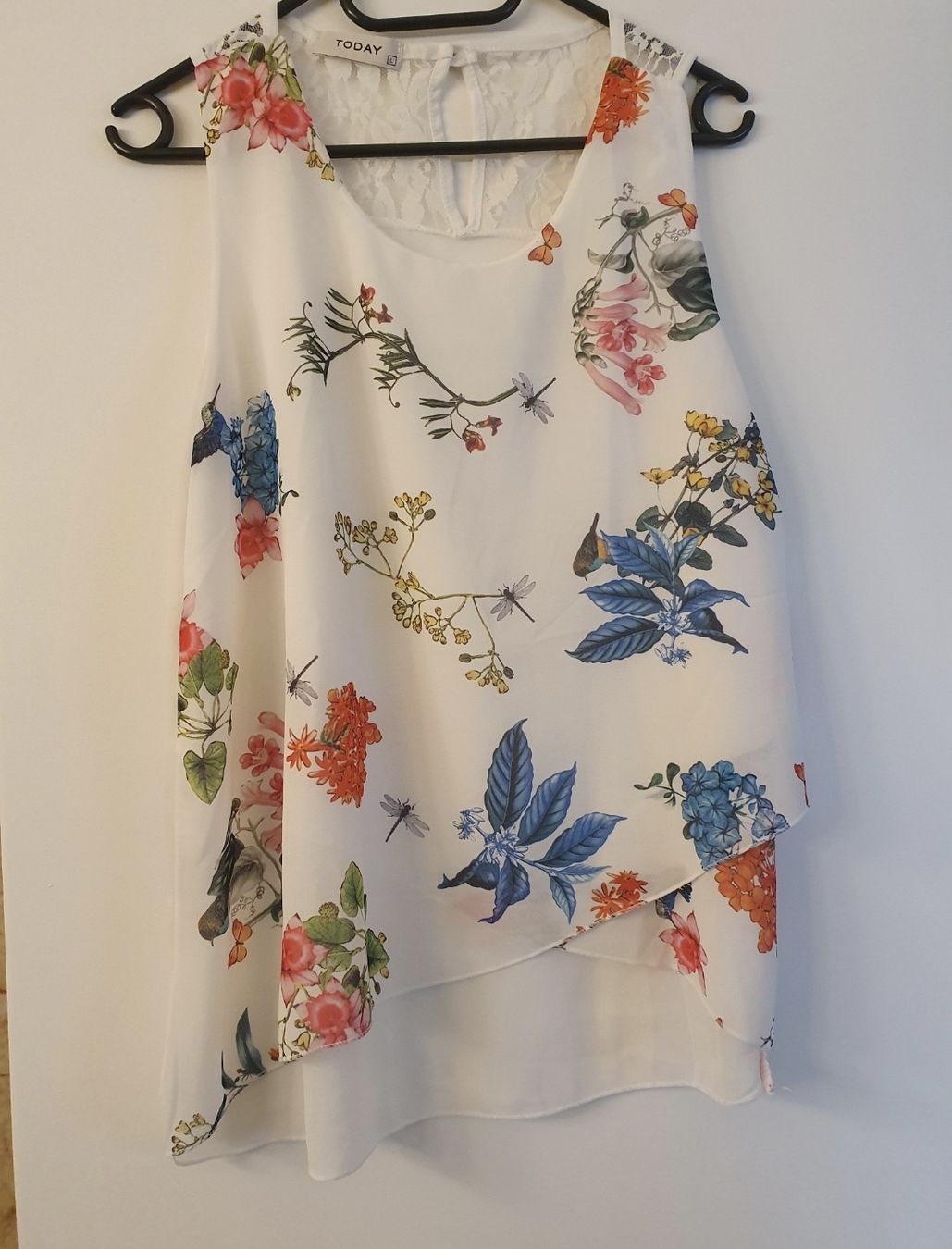 Camicette: Weisse Spitzenbluse mit Blumenprint gr. L – Nuovo (secondo la descrizione) da St.Gallen venduto da Avena135