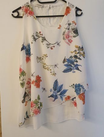 Weisse Spitzenbluse mit Blumenprint gr. L