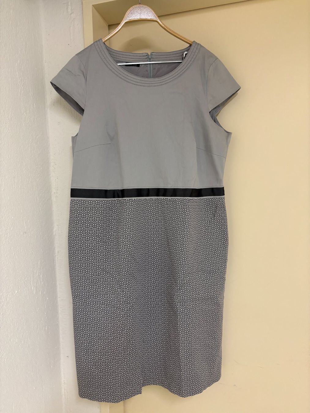 Robes: bianca Damen elegante Kleid  Gr. 44 – D'occasion à Wallisellen par AS.TZ.