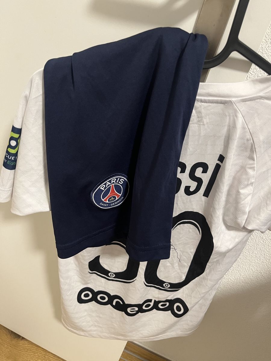 Jordan Scarpe, pantaloni & magliette da ginnastica: Paris Saint-Germain Messi Trikot Grösse 152, – Usato da Aadorf venduto da Mr.S_S 2
