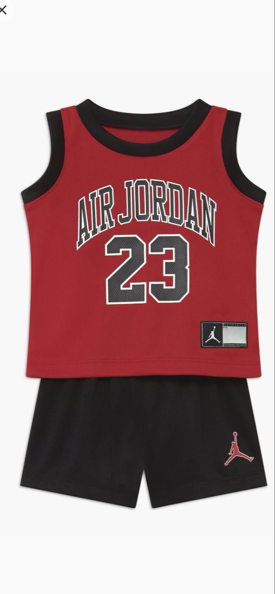 Jordan Lotti & Set di vestiti: Ensemble Air Jordan taille 12 mois  - État impeccable! – Usato da La Chaux-de-Fonds venduto da Sabinchenn